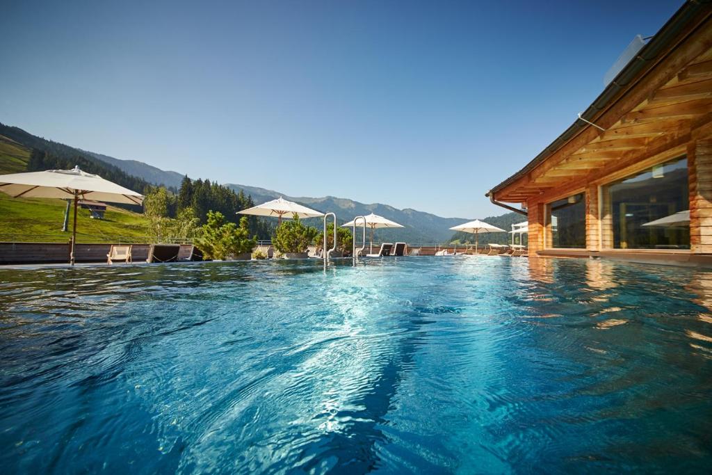 Holzhotel Forsthofalm
